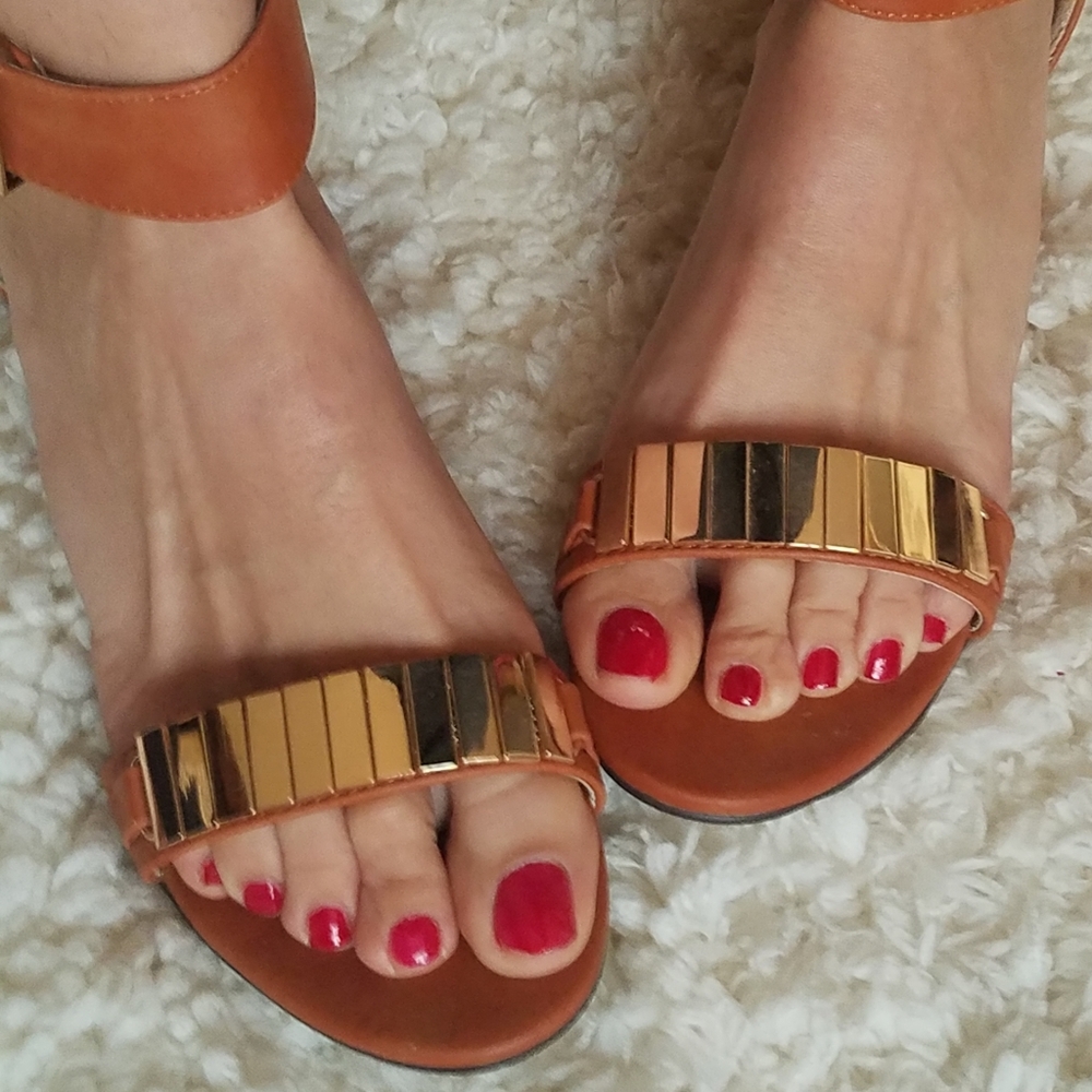 Sandas! - Picture 5 of 8